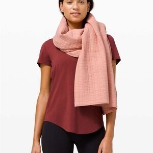 Lululemon Vinyasa Scarf *Quilt in Pink Pastel